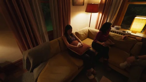Still frame 27 from Presence (2024) directed by Steven Soderbergh
