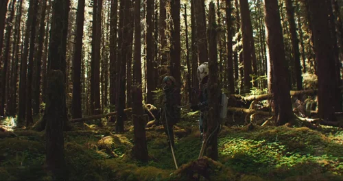 Still frame 52 from Prospect (2018) directed by Christopher Caldwell, Zeek Earl