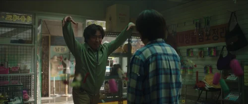 Still frame 27 from Psychokinesis (2018) directed by Yeon Sang-ho