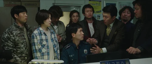 Still frame 31 from Psychokinesis (2018) directed by Yeon Sang-ho
