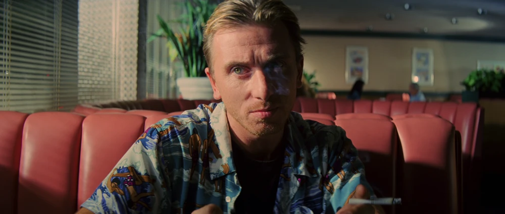 Still frame 2 from Pulp Fiction (1994) directed by Quentin Tarantino