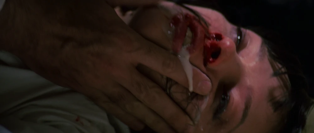 Still frame 77 from Pulp Fiction (1994) directed by Quentin Tarantino