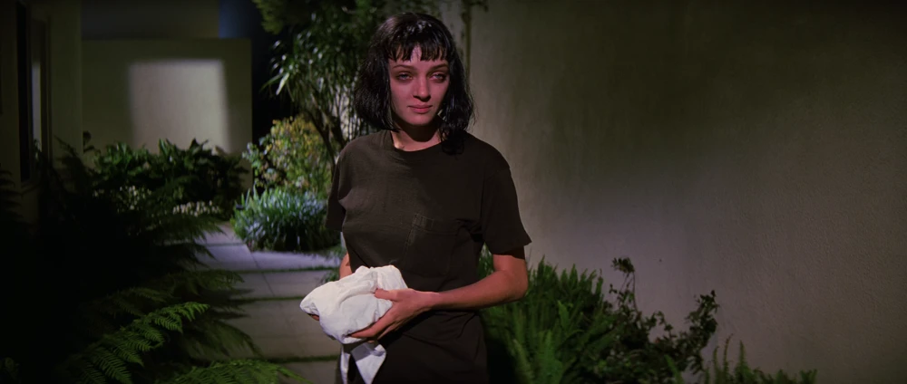 Still frame 91 from Pulp Fiction (1994) directed by Quentin Tarantino