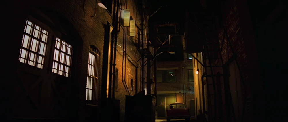 Still frame 104 from Pulp Fiction (1994) directed by Quentin Tarantino