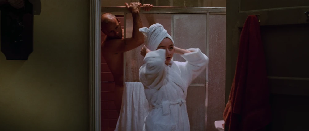 Still frame 124 from Pulp Fiction (1994) directed by Quentin Tarantino