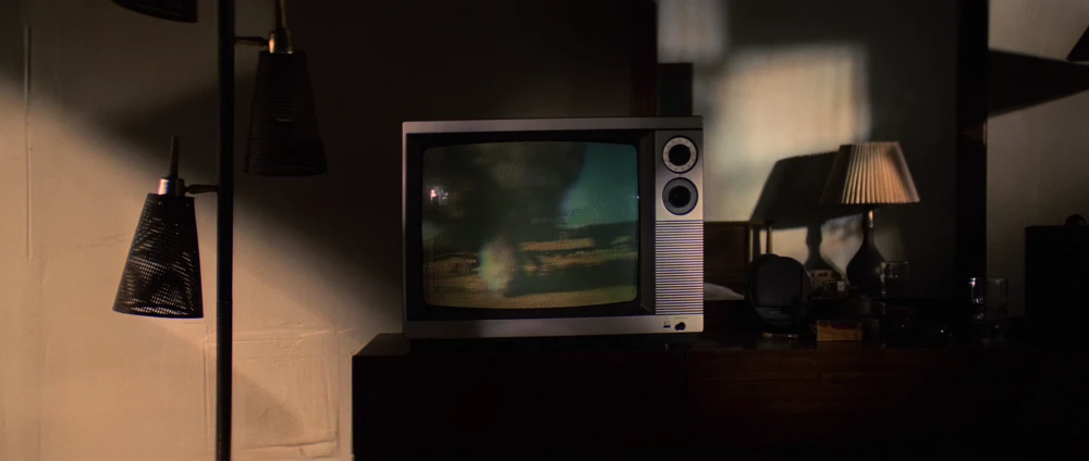 Still frame 128 from Pulp Fiction (1994) directed by Quentin Tarantino