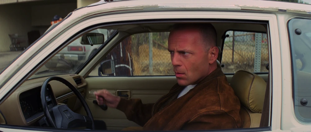 Still frame 137 from Pulp Fiction (1994) directed by Quentin Tarantino