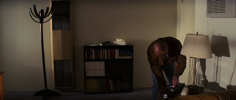 Still frame 143 from Pulp Fiction (1994) directed by Quentin Tarantino