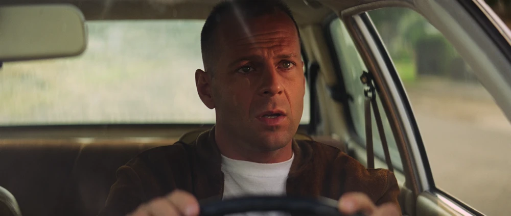 Still frame 144 from Pulp Fiction (1994) directed by Quentin Tarantino
