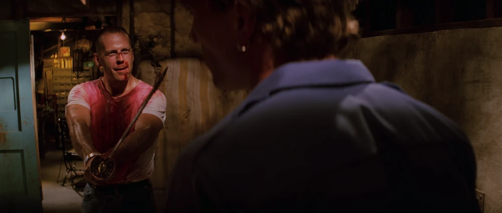 Still frame 163 from Pulp Fiction (1994) directed by Quentin Tarantino