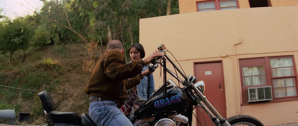 Still frame 169 from Pulp Fiction (1994) directed by Quentin Tarantino