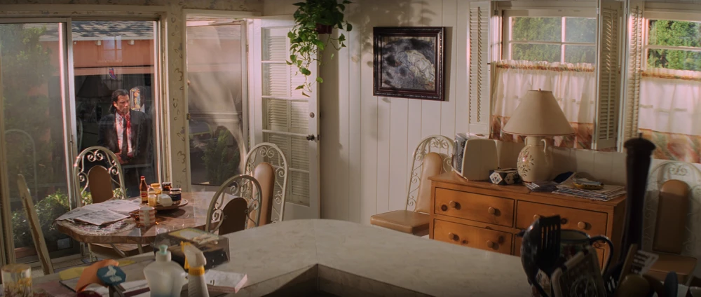 Still frame 187 from Pulp Fiction (1994) directed by Quentin Tarantino