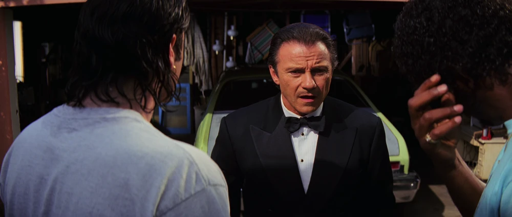 Still frame 200 from Pulp Fiction (1994) directed by Quentin Tarantino