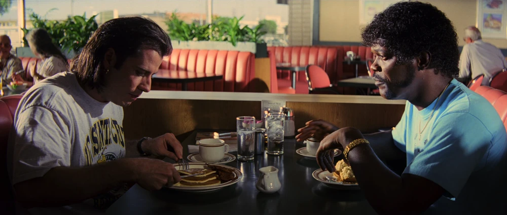 Still frame 206 from Pulp Fiction (1994) directed by Quentin Tarantino