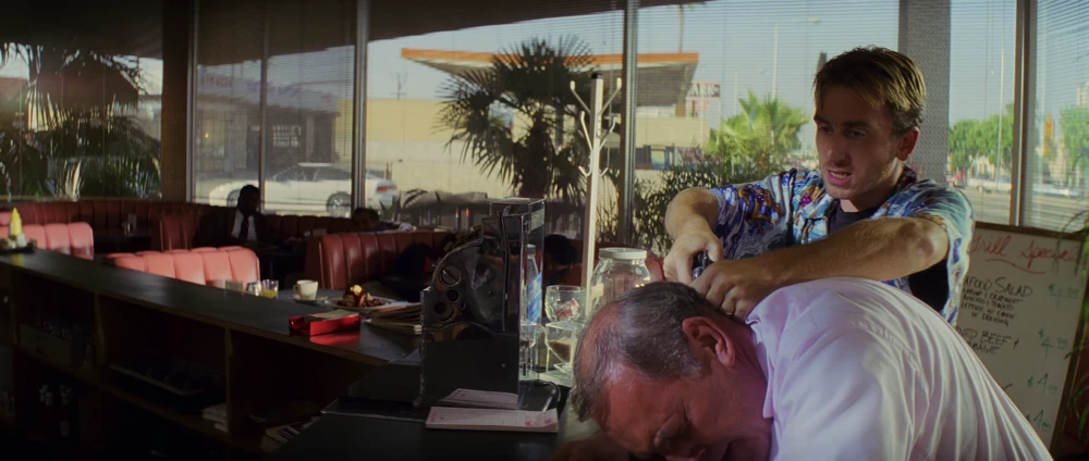 Still frame 208 from Pulp Fiction (1994) directed by Quentin Tarantino