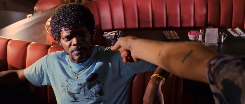 Still frame 212 from Pulp Fiction (1994) directed by Quentin Tarantino