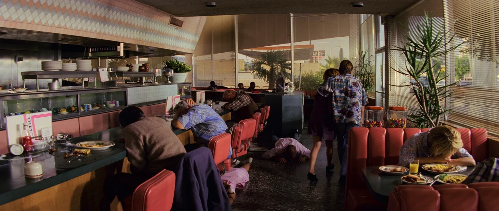 Still frame 226 from Pulp Fiction (1994) directed by Quentin Tarantino