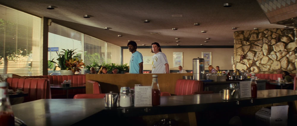 Still frame 227 from Pulp Fiction (1994) directed by Quentin Tarantino