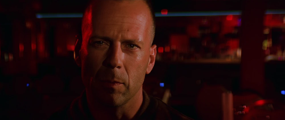 Still frame 27 from Pulp Fiction (1994) directed by Quentin Tarantino