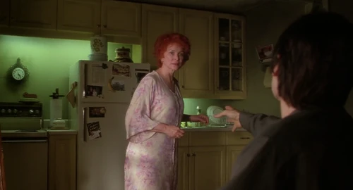 Still frame 98 from Requiem for a Dream (2000) directed by Darren Aronofsky