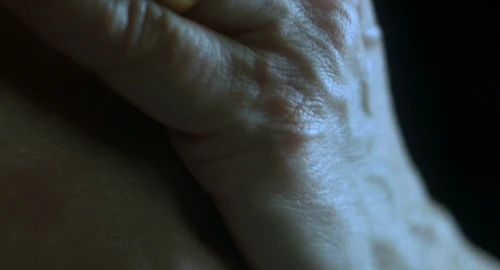 Still frame 118 from Requiem for a Dream (2000) directed by Darren Aronofsky