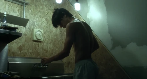 Still frame 120 from Requiem for a Dream (2000) directed by Darren Aronofsky