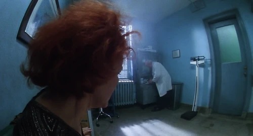 Still frame 125 from Requiem for a Dream (2000) directed by Darren Aronofsky