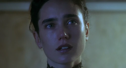 Still frame 131 from Requiem for a Dream (2000) directed by Darren Aronofsky