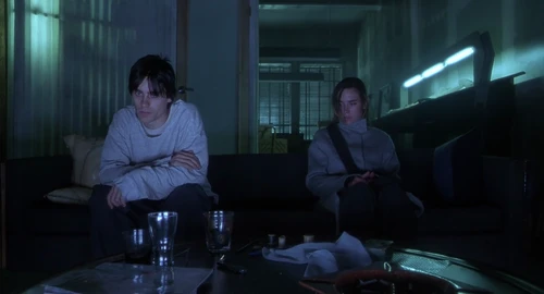 Still frame 142 from Requiem for a Dream (2000) directed by Darren Aronofsky