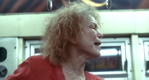 Still frame 167 from Requiem for a Dream (2000) directed by Darren Aronofsky