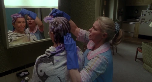 Still frame 35 from Requiem for a Dream (2000) directed by Darren Aronofsky