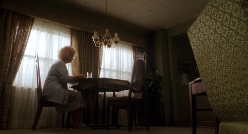 Still frame 46 from Requiem for a Dream (2000) directed by Darren Aronofsky