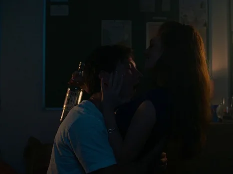 Still frame 29 from Saltburn (2023) directed by Emerald Fennell