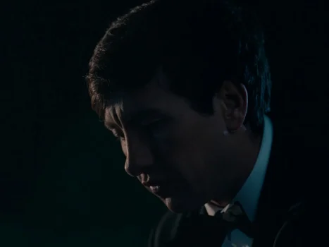 Still frame 36 from Saltburn (2023) directed by Emerald Fennell