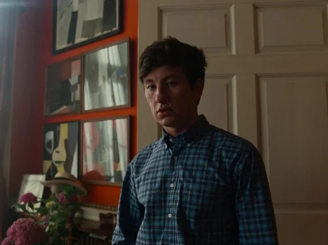 Still frame 44 from Saltburn (2023) directed by Emerald Fennell