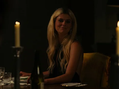 Still frame 46 from Saltburn (2023) directed by Emerald Fennell