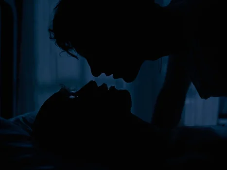 Still frame 80 from Saltburn (2023) directed by Emerald Fennell