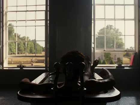 Still frame 83 from Saltburn (2023) directed by Emerald Fennell