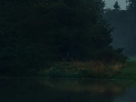 Still frame 112 from Saltburn (2023) directed by Emerald Fennell