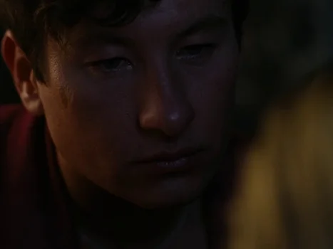 Still frame 122 from Saltburn (2023) directed by Emerald Fennell
