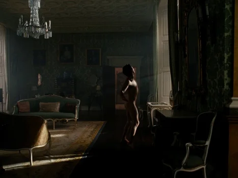 Still frame 134 from Saltburn (2023) directed by Emerald Fennell
