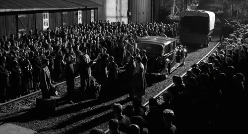 Still frame 201 from Schindler's List (1993) directed by Steven Spielberg
