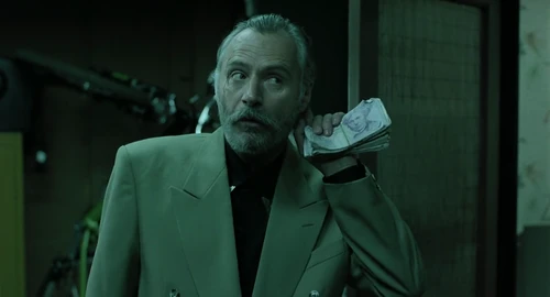 Still frame 81 from Snatch (2000) directed by Guy Ritchie