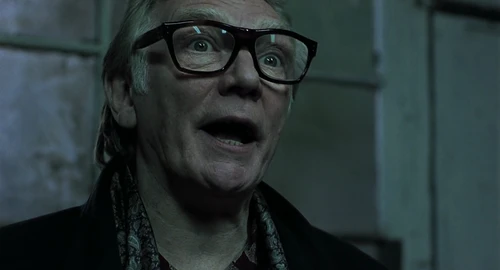 Still frame 112 from Snatch (2000) directed by Guy Ritchie