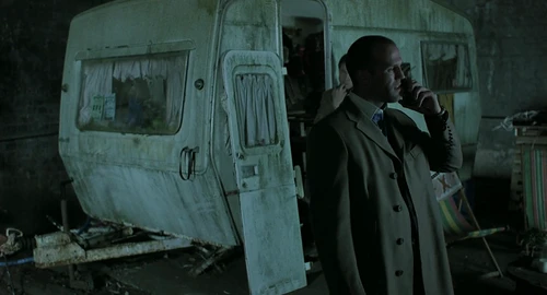 Still frame 124 from Snatch (2000) directed by Guy Ritchie