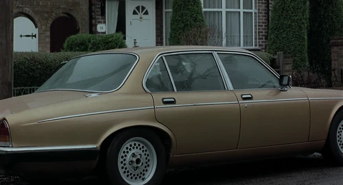Still frame 141 from Snatch (2000) directed by Guy Ritchie