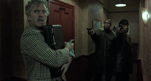 Still frame 155 from Snatch (2000) directed by Guy Ritchie