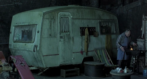Still frame 163 from Snatch (2000) directed by Guy Ritchie