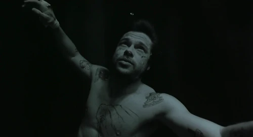 Still frame 174 from Snatch (2000) directed by Guy Ritchie