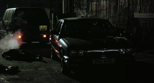 Still frame 180 from Snatch (2000) directed by Guy Ritchie